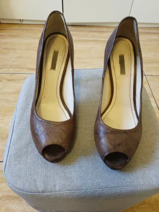 Sandalias de tacón marrones