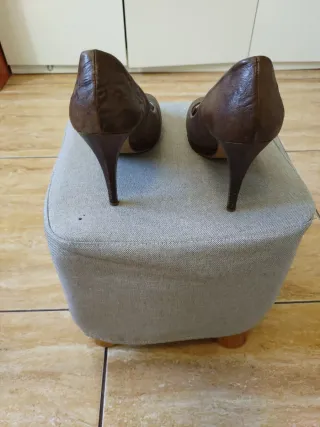 Sandalias de tacón marrones