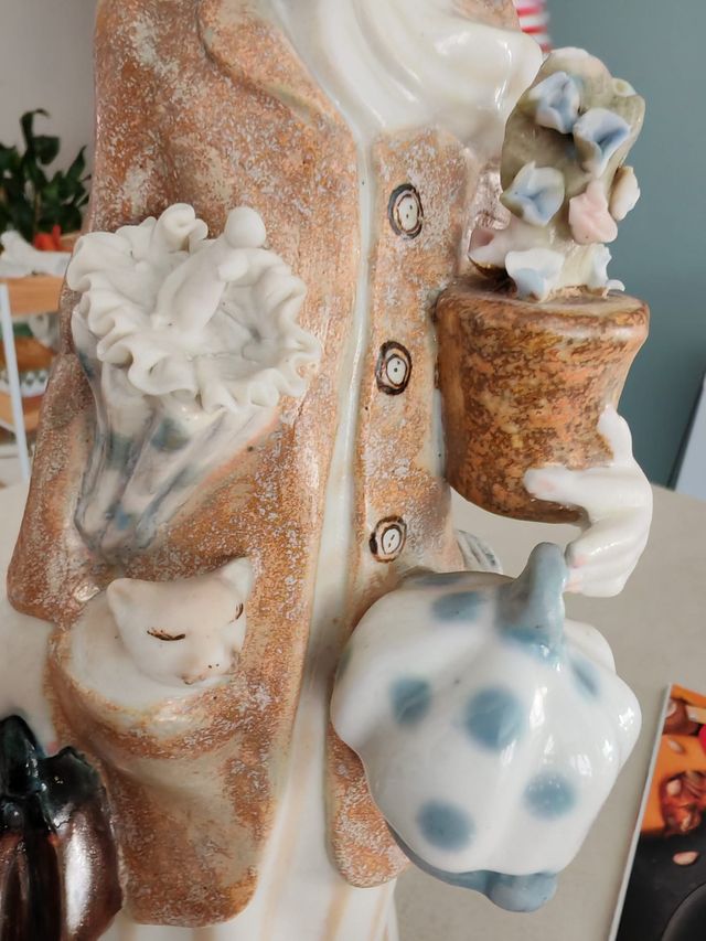 Figura in porcellana Nadal Donna con Gatto