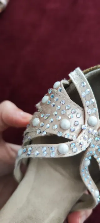 Zapatos de baile como Nuevos beige con brillos