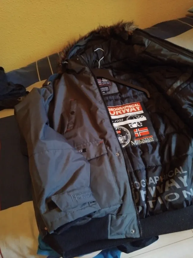 Cazadora Norway Geographical XXL sin usar