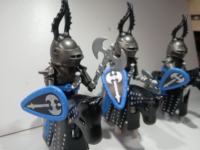 Playmobil 3 Caballeros Hacha