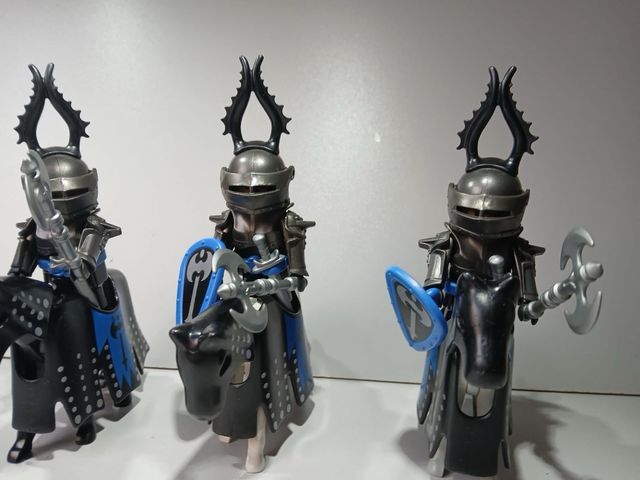 Playmobil 3 Caballeros Hacha
