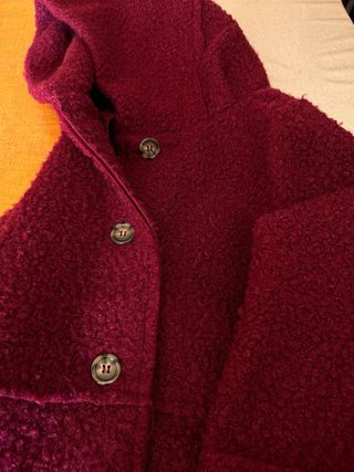 Cappotto bordeaux con cappuccio vestibilità XS/S