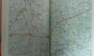 1 Guía España y Portugal, 1 Ciudades del mundo. 7€