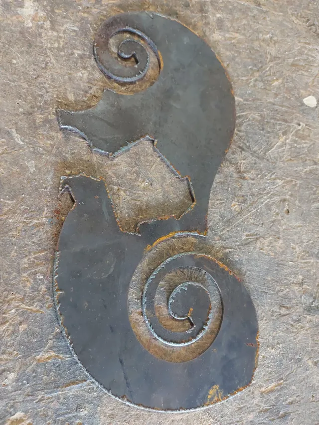 Accessorio in ferro battuto decorativo