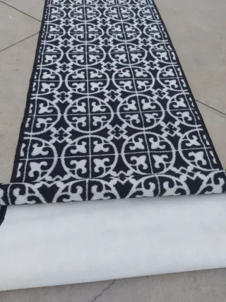Tappeto Runner Nero e Bianco 3.40m