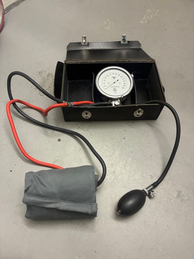 Tensiometro antiguo Oscilometal