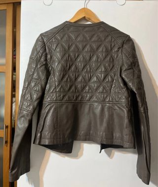 Chaqueta de cuero marrón