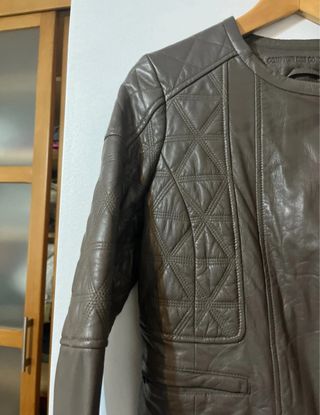 Chaqueta de cuero marrón