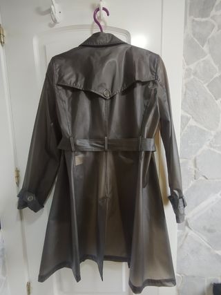 Gabardina chubasquero