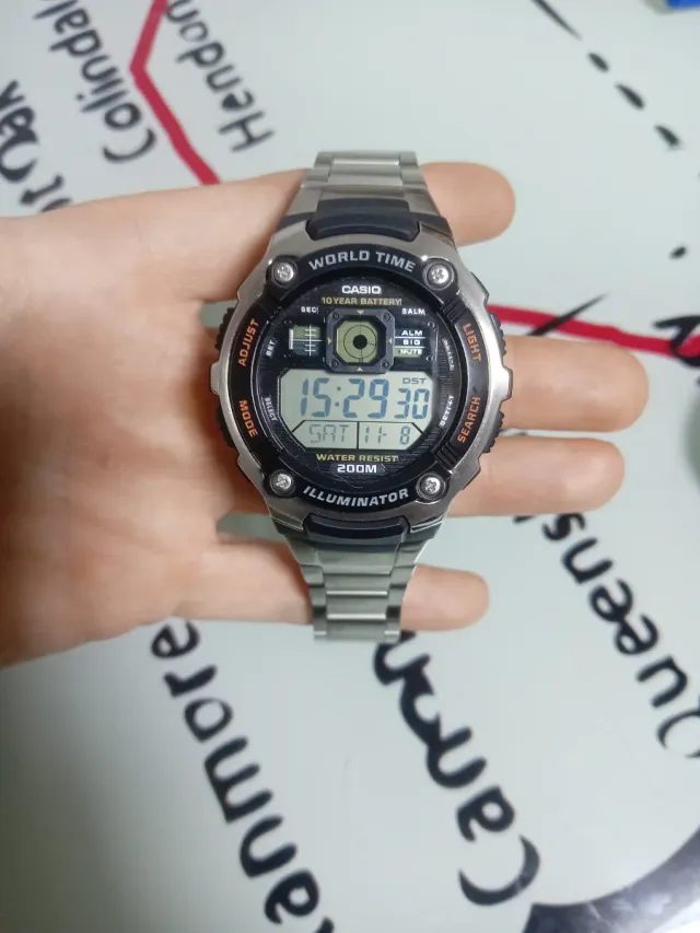 Casio 2000 w World Time  Illuminator
