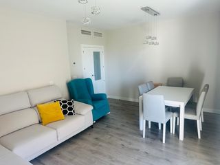 Piso en venta en Entrenucleos, Sevilla