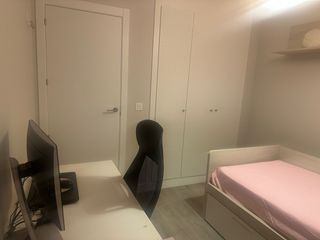 Piso en venta en Entrenucleos, Sevilla