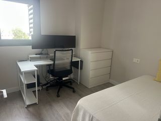 Piso en venta en Entrenucleos, Sevilla