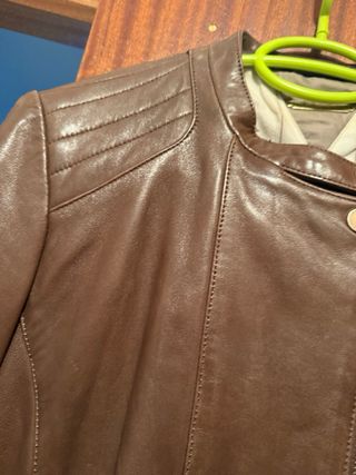 Cazadora cuero Massimo Dutti marrón