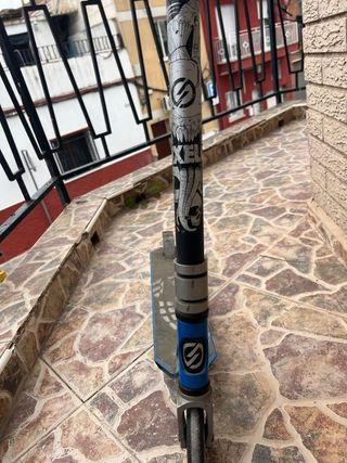 Patinete Scooter Azul y Negro