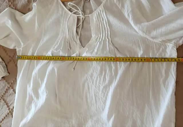 Blusa blanca con bordados