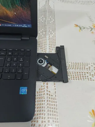 Portátil  Notebook HP 250 G4 Negro.