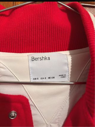 Chaqueta Béisbolera Roja Bershka Talla S