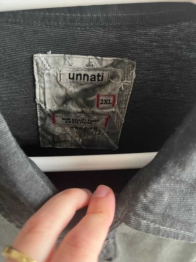 Camisa Unnati Manga Larga Verde Oliva Talla XL