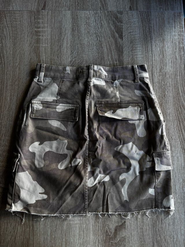 Falda Hollister camuflaje Talla S