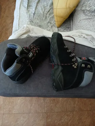 Botas de montaña Chiruca negras