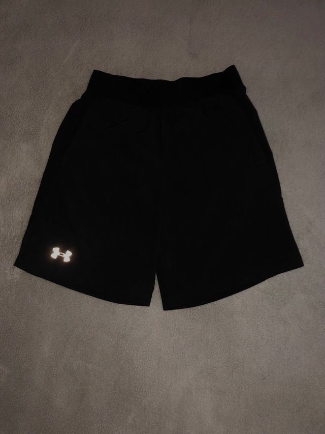 Pantalón corto Under Armour negro