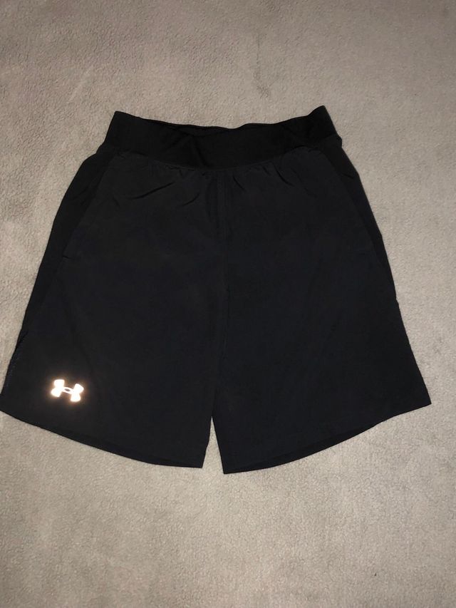 Pantalón corto Under Armour negro