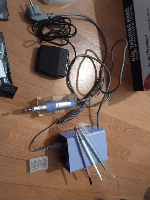 Lámpara UV LED uñas + Taladro + Mano entrenamiento