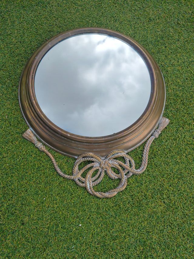 Espejo antiguo latón con cuerda decorativa