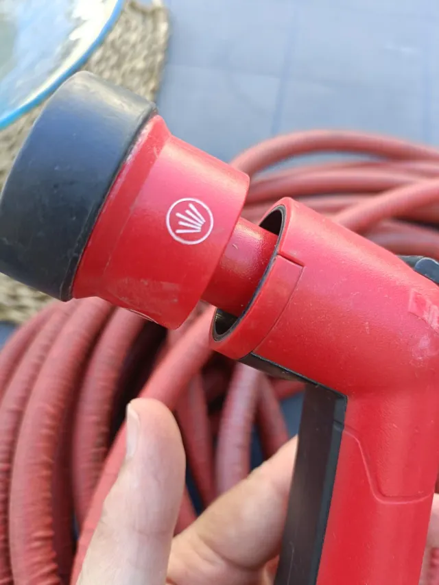 Manguera de jardín roja