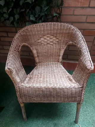 Silla de mimbre para terraza