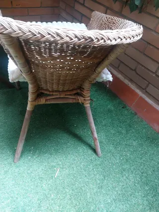 Silla de mimbre para terraza