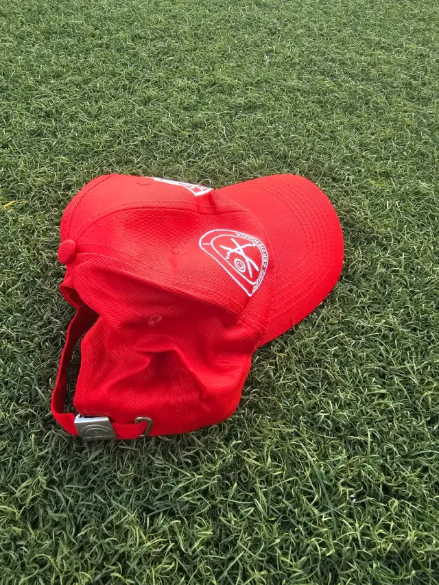 Gorra UD Almería Roja fútbol