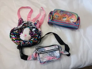 Lote: Mochila Gato + Riñonera + Estuche