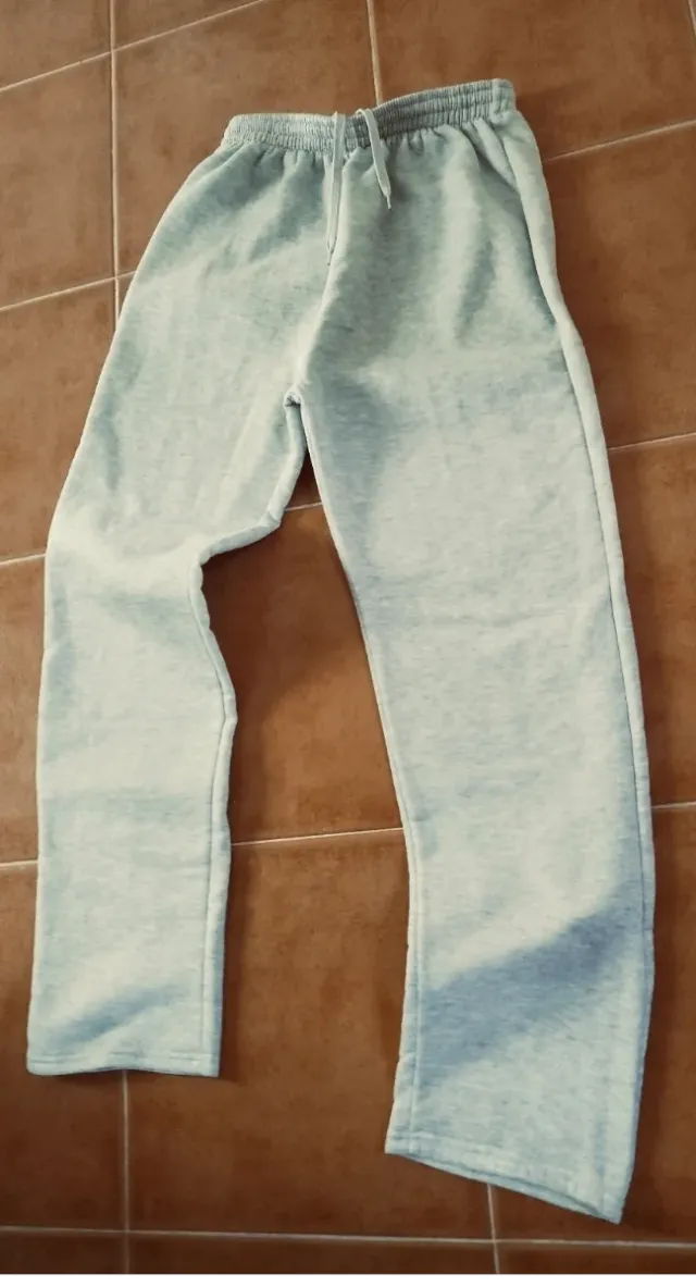 Pantalón chándal baggy gris talla L
