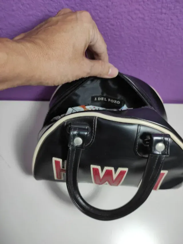 Bolso Negro y Rojo Jesús del Pozo