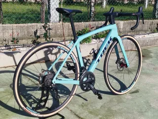 Trek Domane SL5 Gen 4 Carbono