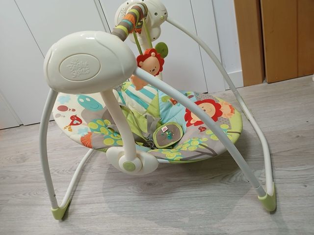 Mecedora portátil Bright Starts