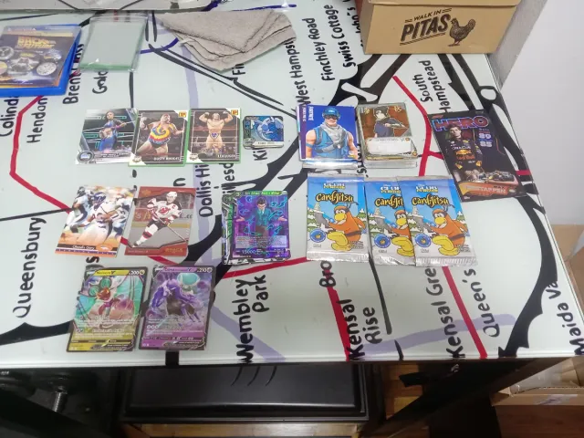 Lote variado cartas y cromos