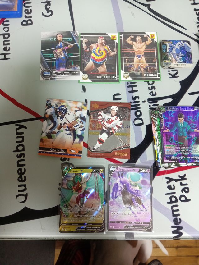 Lote variado cartas y cromos