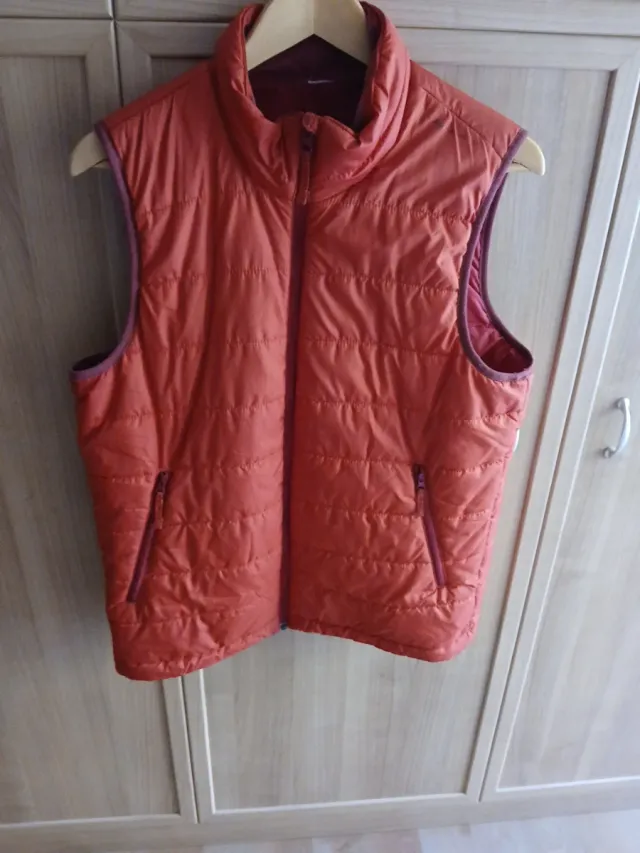 Chaleco acolchado hombre rojo.