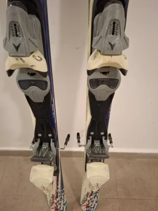 Esquís infantiles Atomic 140 cm, estan muy bien