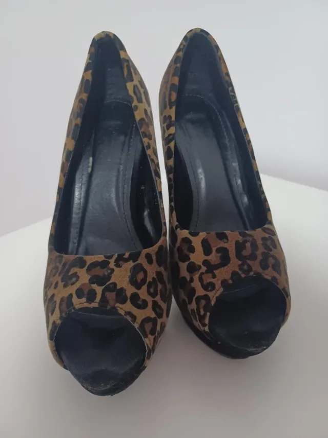 Zapatos tacón leopardo peep toe talla 37