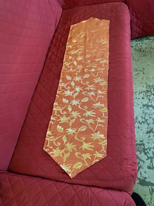 Runner fatto a mano oro e arancio