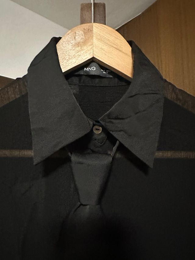 Camisa negra Mango con corbata - 0 uso