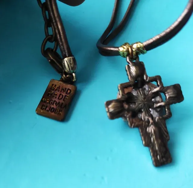 Colgante Cruz Jelua by Magdala