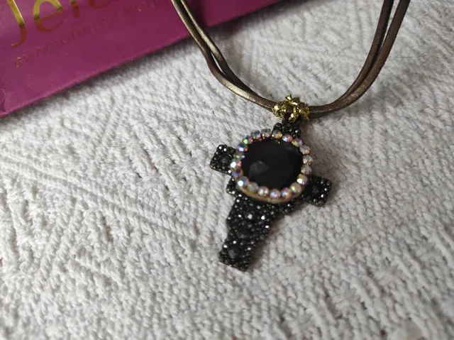 Colgante Cruz Jelua by Magdala