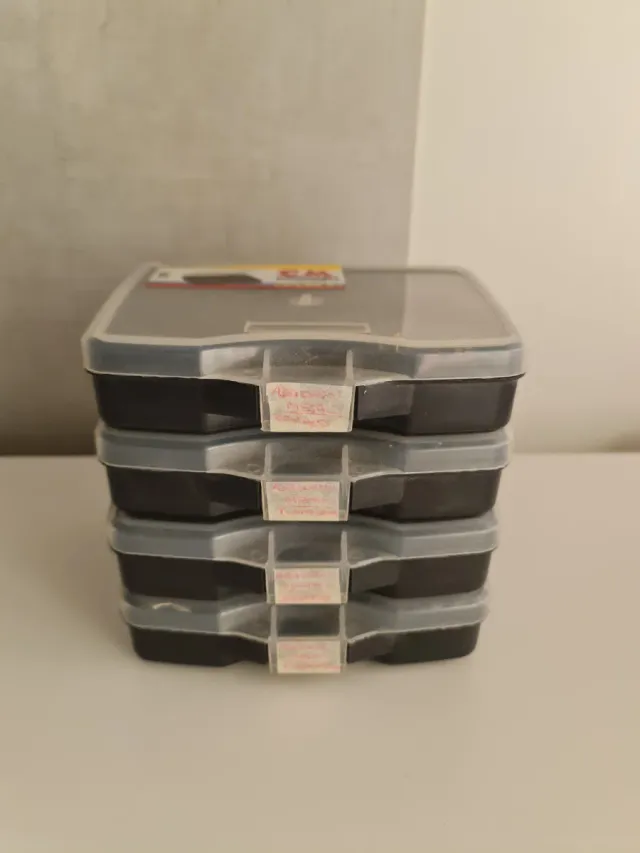 Lote Abalorios Bisutería Dorado y Plateado.